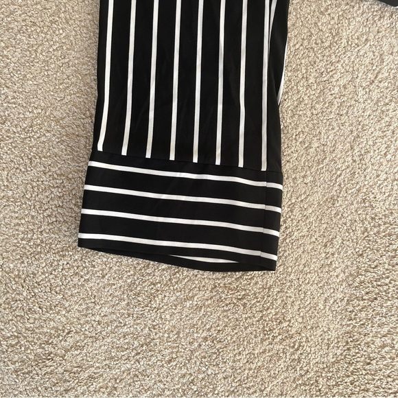 INC International Concepts. Size Small. Cropped Wide Leg Pants. Stripped - Picture 3 of 7